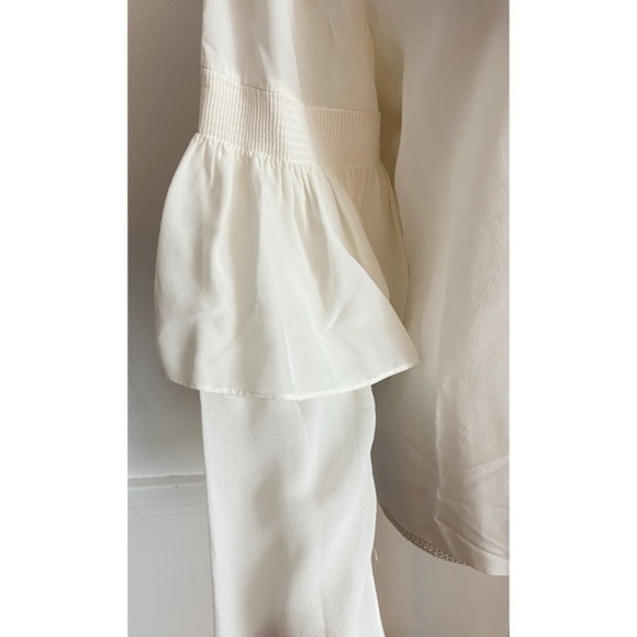 Club Monaco • White Ruffle Sleeve Blouse - Picture 2 of 4